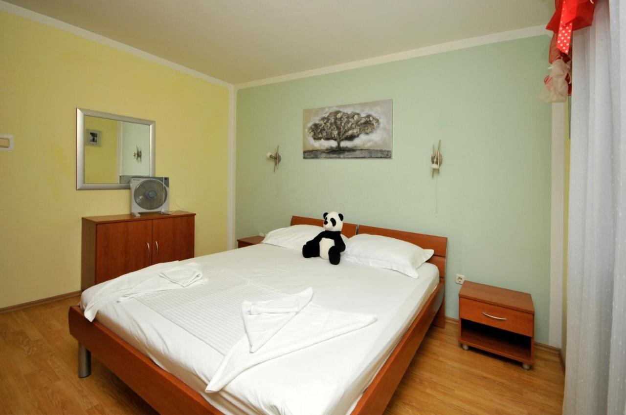 Roso Apartment With Sea View Trogir Bagian luar foto