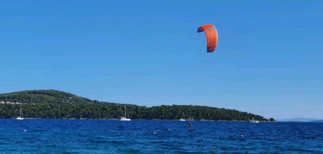 Roso Apartment With Sea View Trogir Bagian luar foto