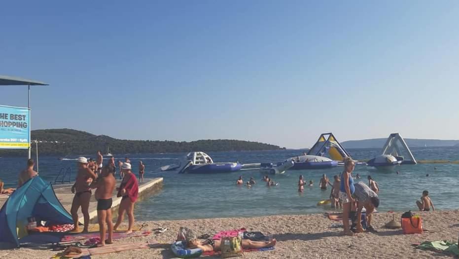 Roso Apartment With Sea View Trogir Bagian luar foto